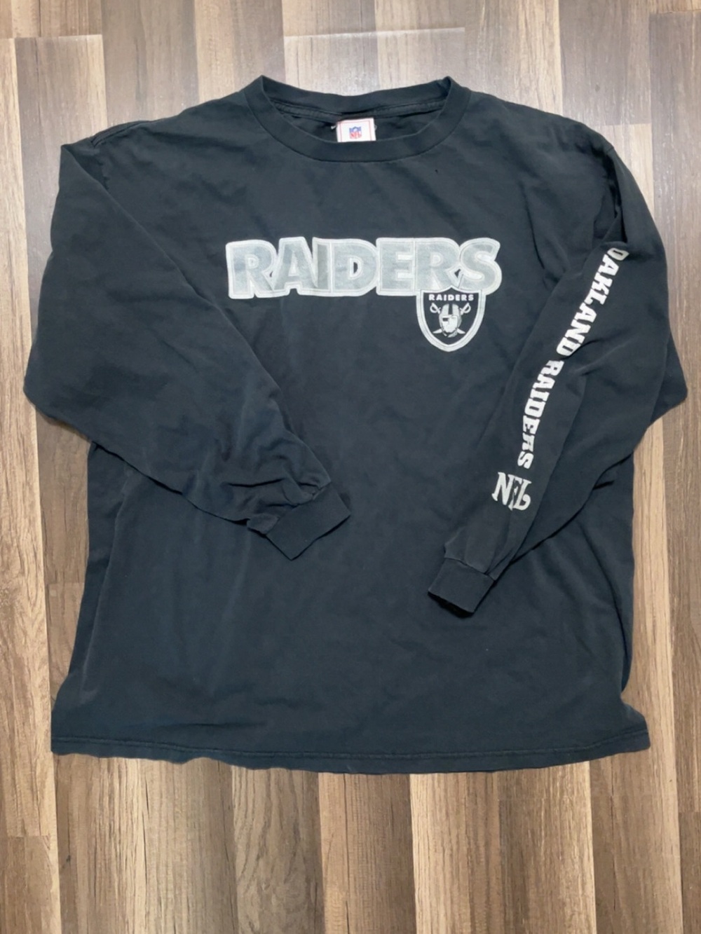 Vintage NFL OAKLAND RAIDERS Football Mens XL Black Long Sleeve Shirt